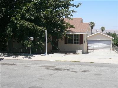 Building Photo - FOR LEASE | 2 Bd 1 Ba Home | Taft