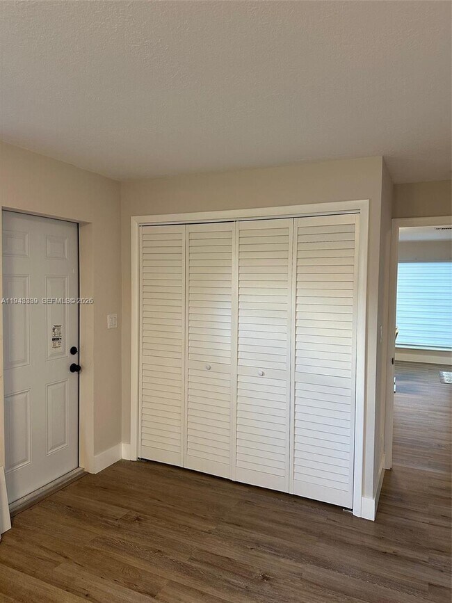 Building Photo - 6729 Petunia Dr