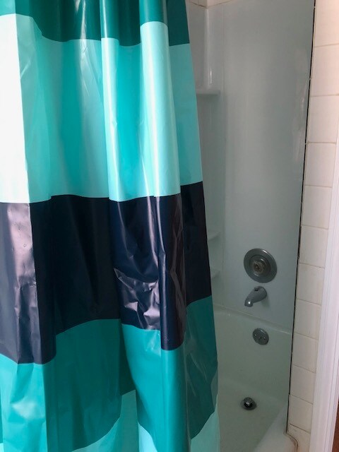 Building Photo - 1013 Delaware Ave