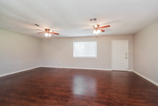 Building Photo - 24715 Sorters Rd
