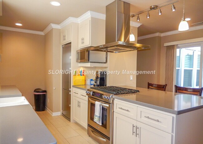 Building Photo - AVAILABLE JULY- 1 Bed / 1 Bath located in Downtown San Luis Obispo