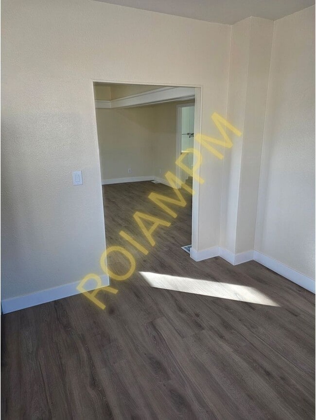 Building Photo - 1505 Idanha Ave