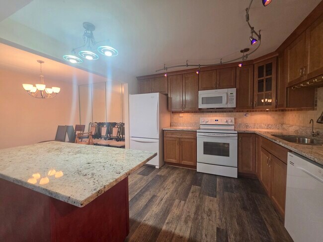 Building Photo - 375 Plum Creek Dr