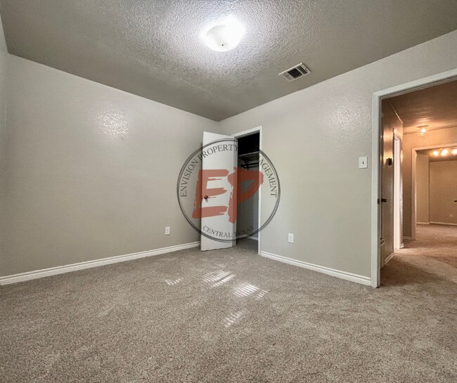 Building Photo - 1809 Ramada Dr