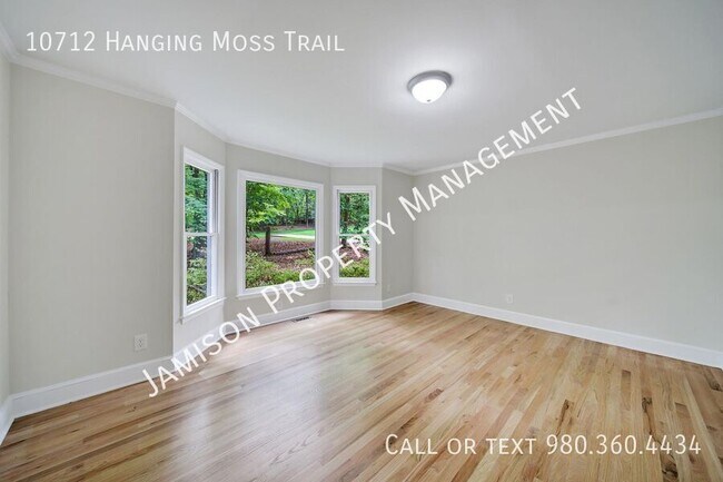 Building Photo - 10712 Hanging Moss Trail