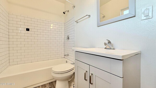 Building Photo - 44 E Roanoke Ave