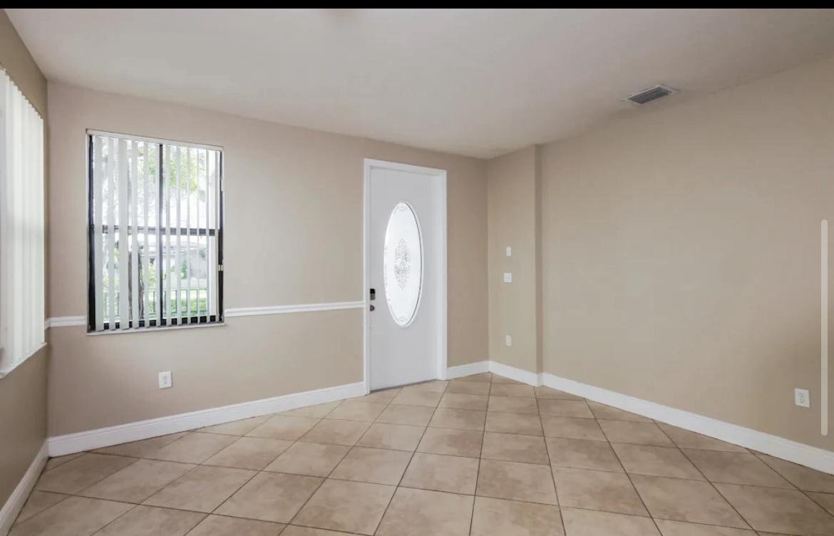 Building Photo - 3720 SW 69th Ave