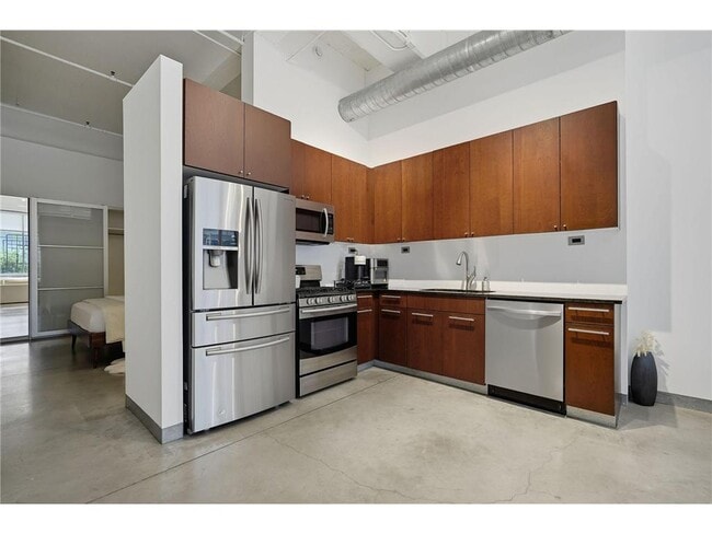 Building Photo - 700 N Washington Ave