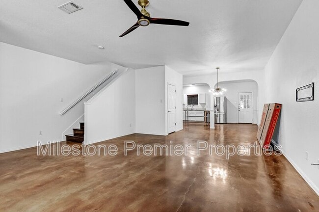 Building Photo - 207 Starr St