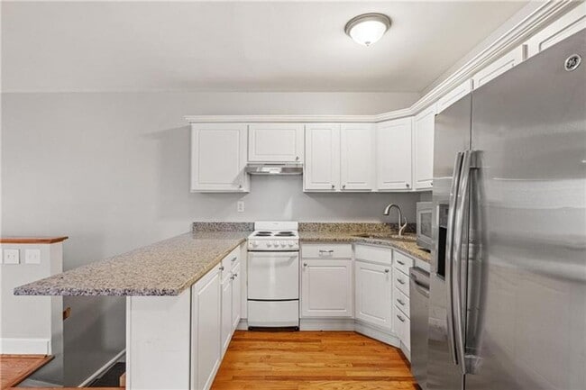 Building Photo - 1214 Bingham St