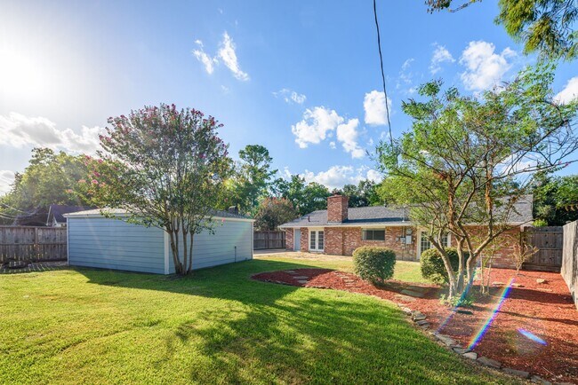 Building Photo - 10715 Wickersham Ln
