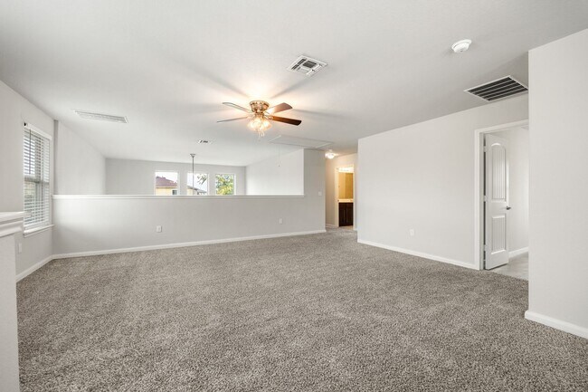 Building Photo - 5903 Bridle Bnd