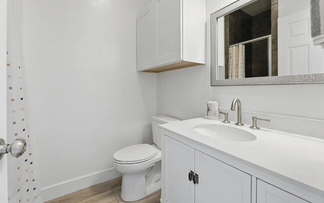 Building Photo - 989 Cinnamon Ridge Dr