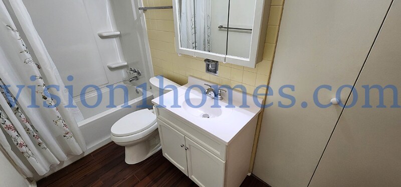 Building Photo - 2965 W Market St