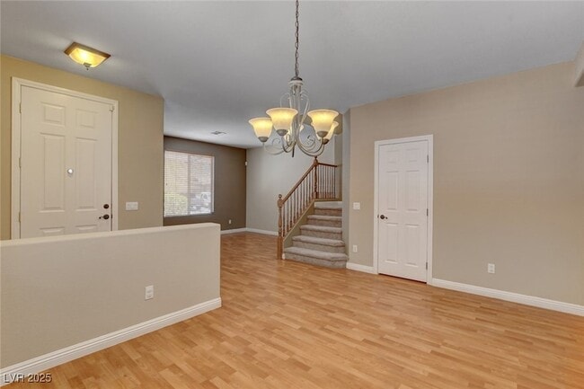 Building Photo - 1005 Roaring River Ave