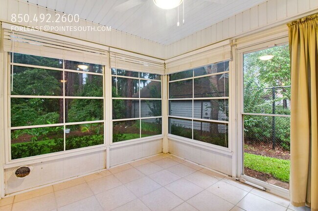 Building Photo - 366 Bay Tree Dr