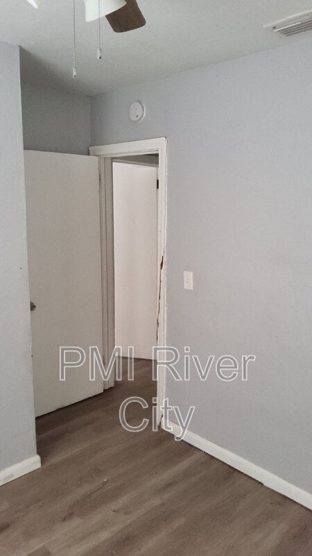 Building Photo - 2057 Brackland St