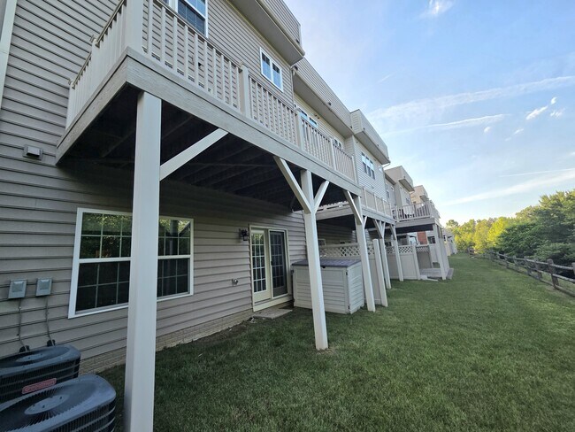 Building Photo - 5415 Stream Bank Ln