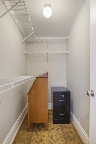 Building Photo - 1427 W Elmdale Ave
