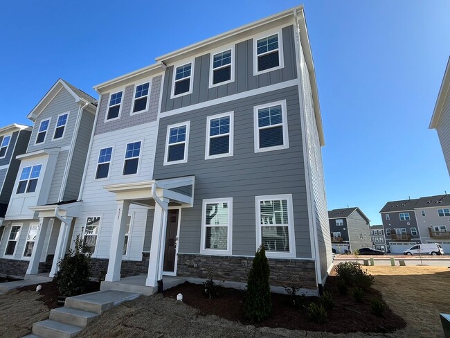 Building Photo - New Construction 3BD, 3.5BA Apex Townhome ...