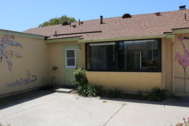 Building Photo - Beautiful 4-bedroom 2 bath Carpinteria hom...