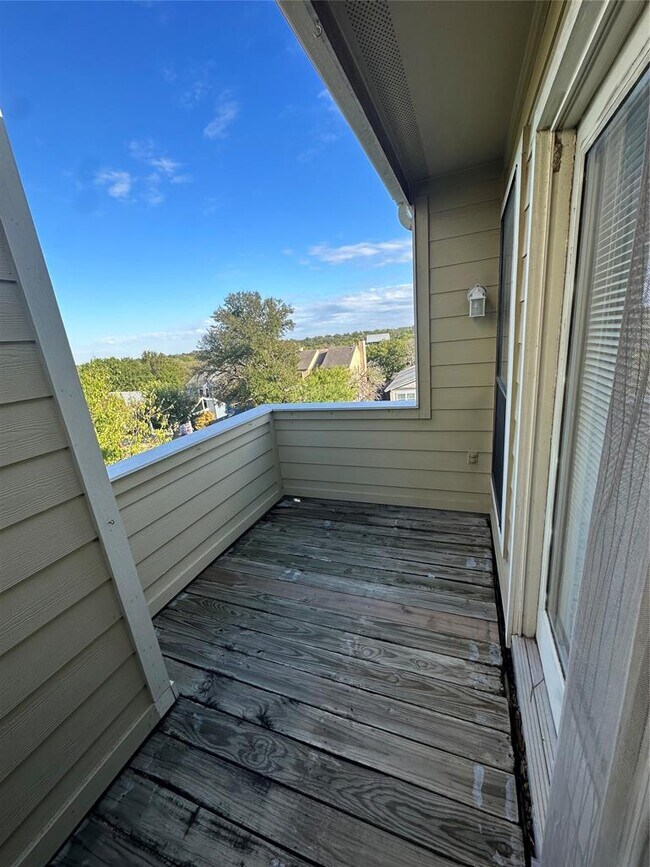 Building Photo - 6728 Lancret Hill Dr