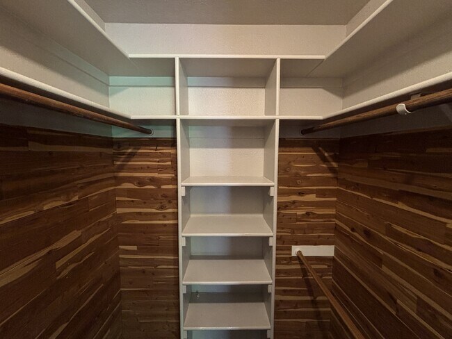 Building Photo - 3001 Darius Ln