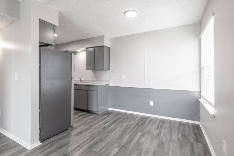 Building Photo - 55 N Ranchwood Blvd