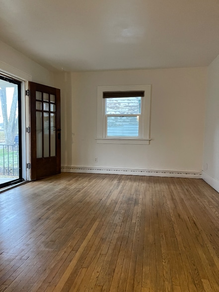 Building Photo - 617 Florence Ave