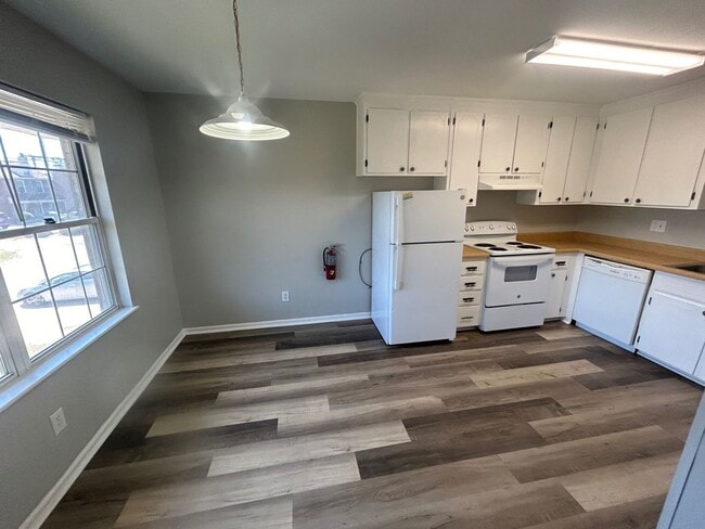 Building Photo - 925-6 Glenn Street, West Columbia, SC 29169