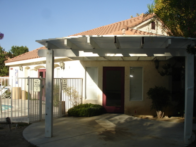 Building Photo - COMING SOON! 2 Bedroom Townhome for Rent i...