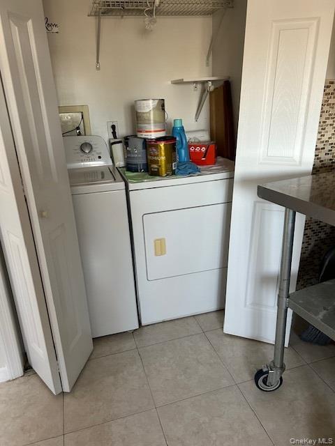 Building Photo - 100 Merrick Rd