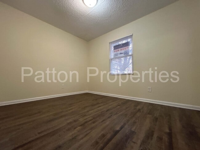 Building Photo - Crane Forest Home