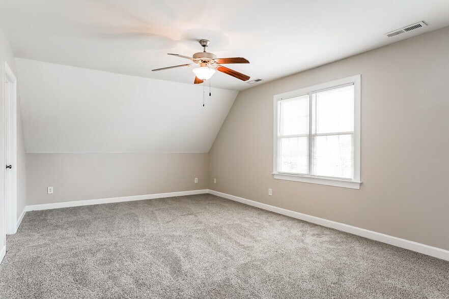 Building Photo - 1005 Azalea Cottage Ct