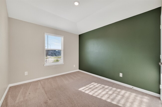 Building Photo - 5403 Tourmaline Wy