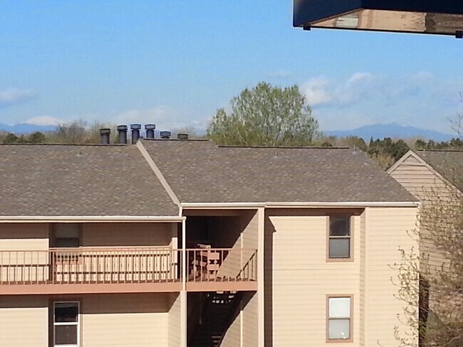 Building Photo - Mountain View 2 Bed 2 Bath 2 Balconies Top Floor Condo-Tons of Amenities