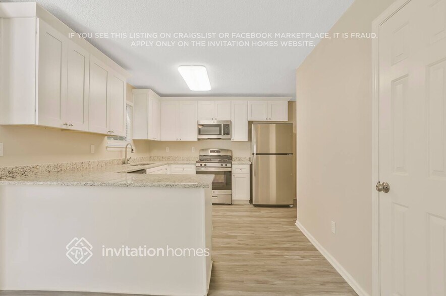 Building Photo - 3081 Stonebridge Creek Dr