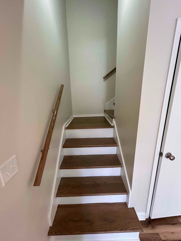 Building Photo - 1023 Hunters Trce