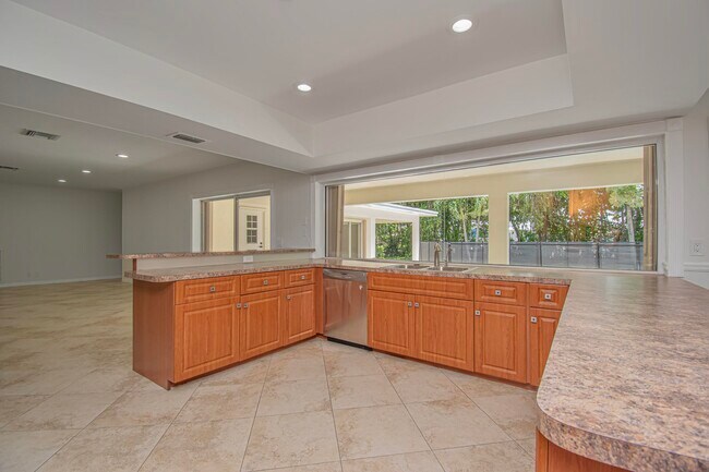 Building Photo - 6749 S Grande Dr