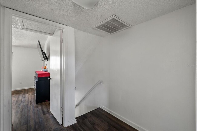 Building Photo - 4008 Pine Limb Ct