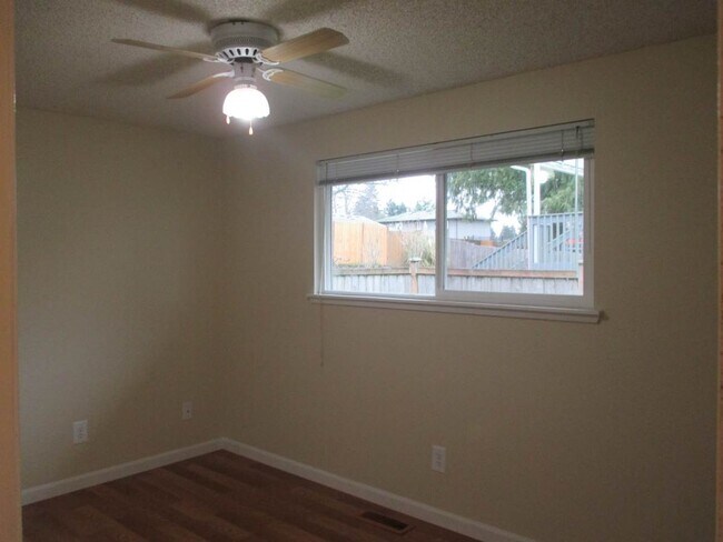 Building Photo - 5002 N 39th St