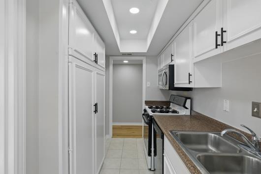 Building Photo - 5811 Copperwood Ln