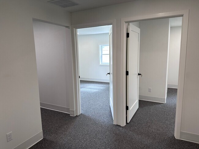 Building Photo - 6714 W Mequon Rd