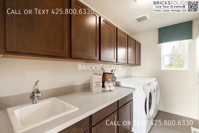 Building Photo - 5163 86th Ave NE