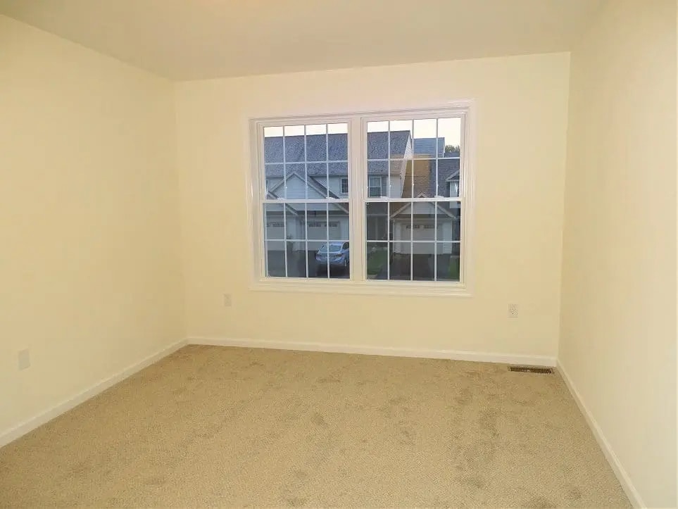 Building Photo - 2 Broken Arrow Dr