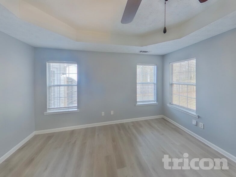 Building Photo - 210 Pebble Creek Dr