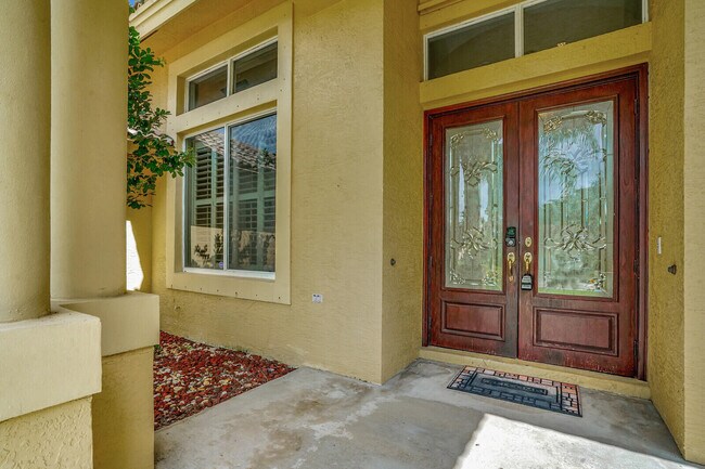 Building Photo - 13709 Columbine Ave