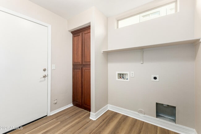 Building Photo - 9857 E El Moro Ave