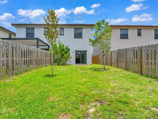 Building Photo - 25036 SW 107th Ave