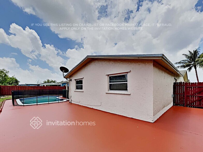 Building Photo - 1041 NW 89th Terrace
